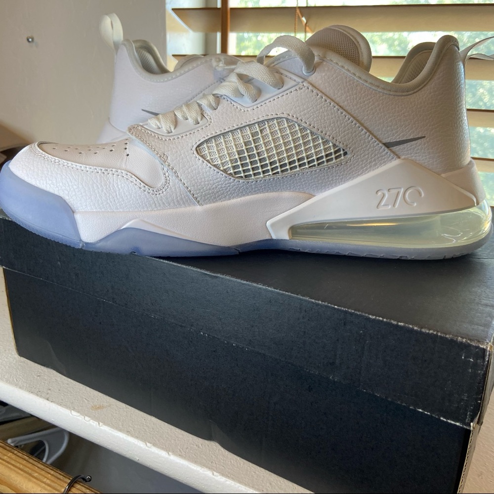 Jordan Mars 270 Low | Size: 11 | White